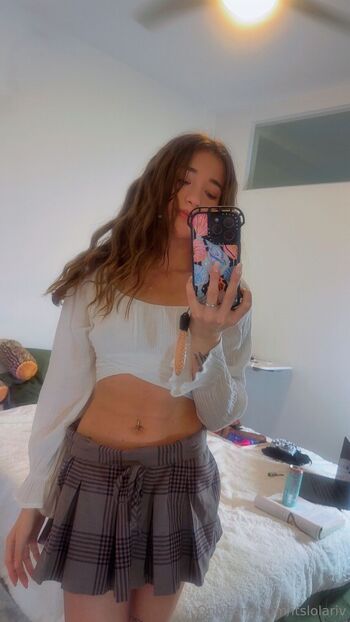 Lola River / itslolariv nude photo #2