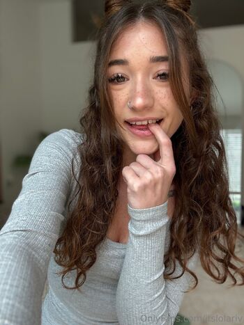 Lola River / itslolariv nude photo #7