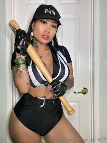 OnlyFans / itslovelymimi27 nude photo #7
