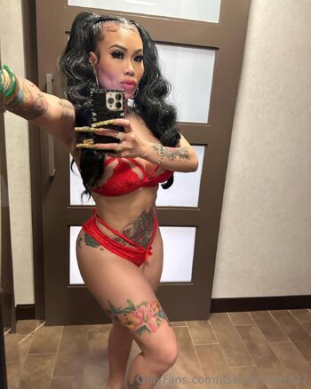 OnlyFans / itslovelymimi27 nude photo #35