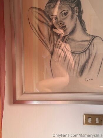 Mariș / itsmaryshka nude photo #30