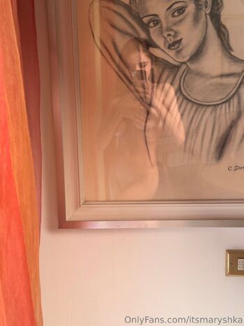 Mariș / itsmaryshka nude photo #31