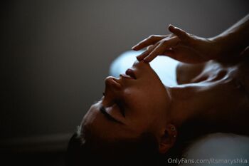 Mariș / itsmaryshka nude photo #39