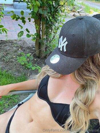 Madelein / itsme.madeleine nude photo #32