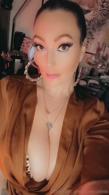Valiri / itsme.valirie nude photo #3