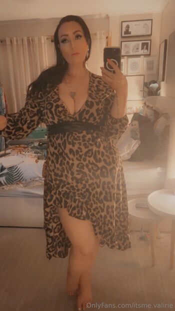 Valiri / itsme.valirie nude photo #27