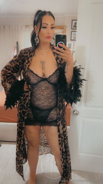 Valiri / itsme.valirie nude photo #28