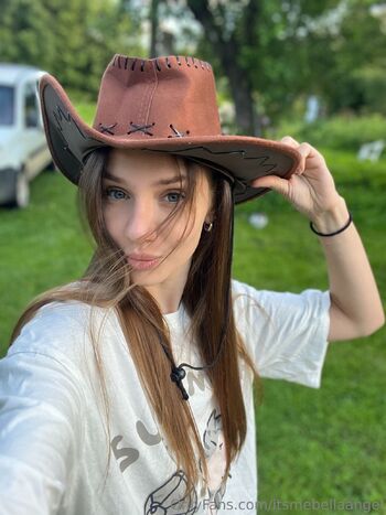 BellaAnge / itsmebellaangel nude photo #13