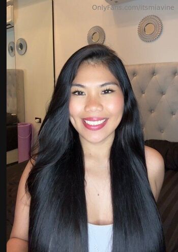 MI / itsmiavine nude photo #11