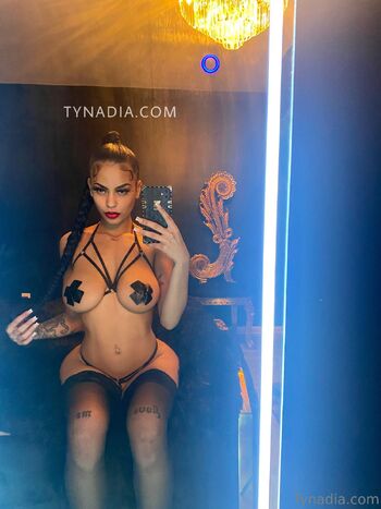 Nadia / itsnadiarae nude photo #10