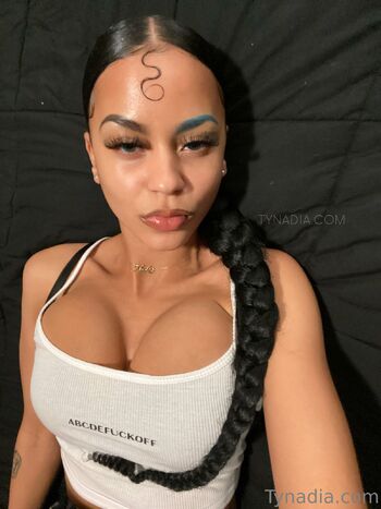 Nadia / itsnadiarae nude photo #18