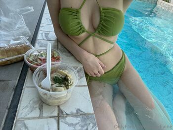 Nika Divine / itsnikadivine nude photo #4