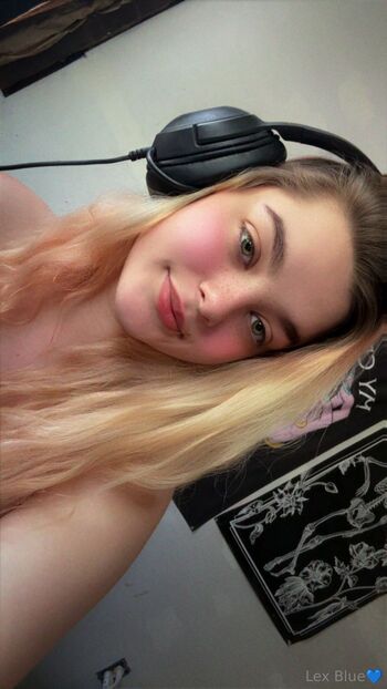 Alexi / itsonlyalexisss nude photo #5