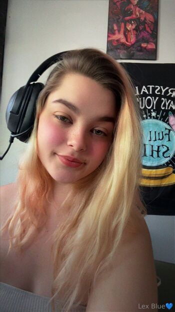 Alexi / itsonlyalexisss nude photo #6