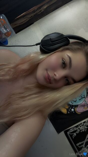 Alexi / itsonlyalexisss nude photo #7