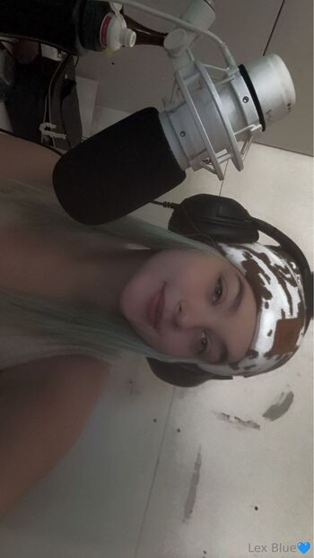 Alexi / itsonlyalexisss nude photo #16