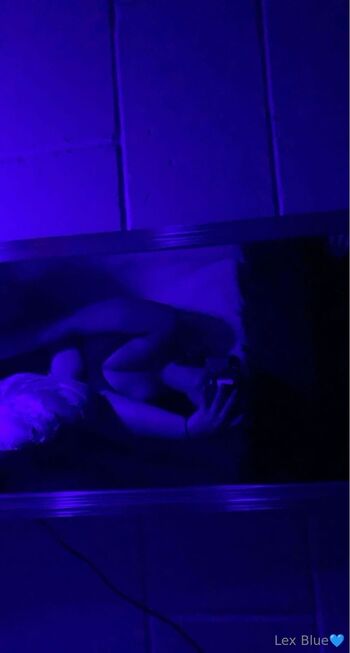 Alexi / itsonlyalexisss nude photo #23