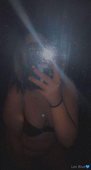 Alexi / itsonlyalexisss nude photo #24