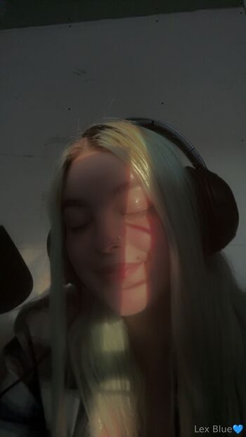 Alexi / itsonlyalexisss nude photo #27