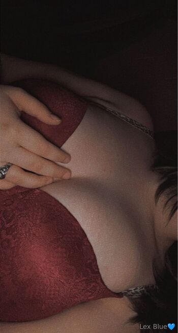 Alexi / itsonlyalexisss nude photo #28