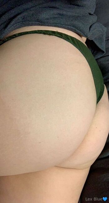 Alexi / itsonlyalexisss nude photo #31