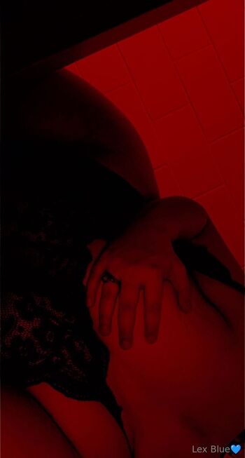 Alexi / itsonlyalexisss nude photo #35