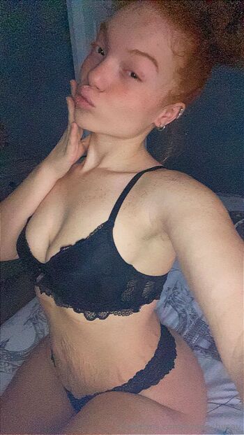 OnlyFans / itspeachysav nude photo #18