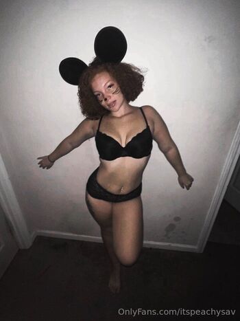 OnlyFans / itspeachysav nude photo #19