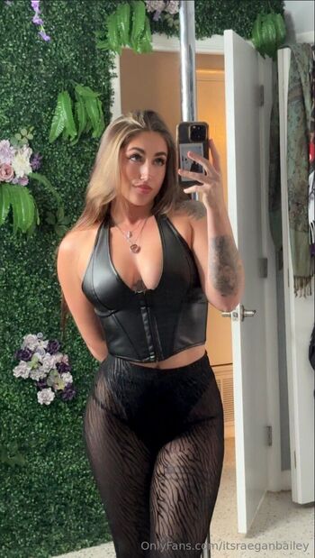Raegan Baile / itsraeganbailey nude photo #34