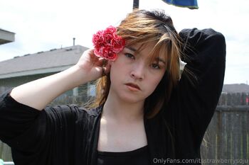 StrawberrySoju / itsstrawberrysoju / itssojutime nude photo #15