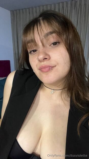 Violette / itssviolette nude photo #2