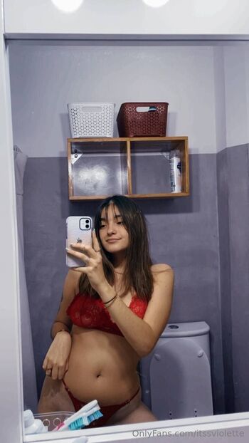 Violette / itssviolette nude photo #12