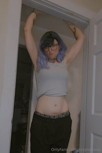 Sylvie Now / itssylvienow nude photo #17