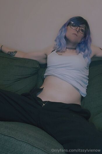 Sylvie Now / itssylvienow nude photo #21