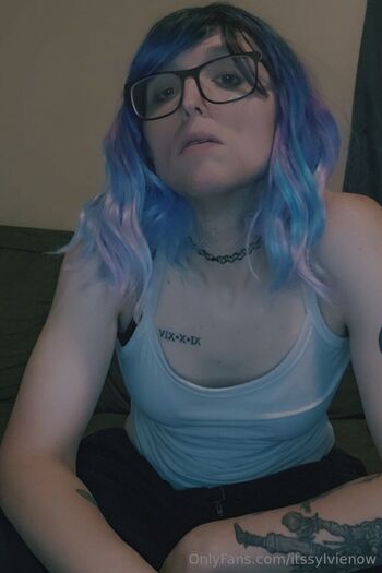 Sylvie Now / itssylvienow nude photo #34