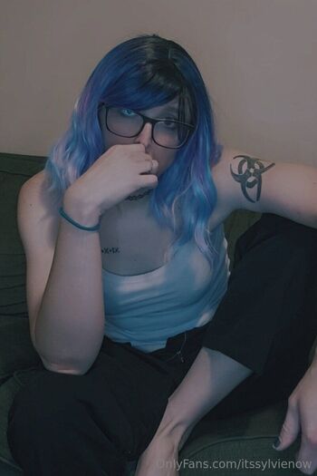 Sylvie Now / itssylvienow nude photo #35