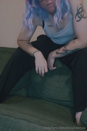 Sylvie Now / itssylvienow nude photo #37