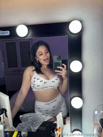 Valeria Pec / itsvaleriapec nude photo #22