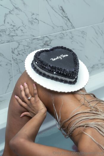 MS.BADGUY / itsyomiilove nude photo #18