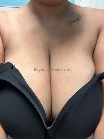 Rain / itsyourgirlrainafree nude photo #26