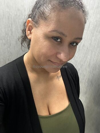 Rain / itsyourgirlrainafree nude photo #36