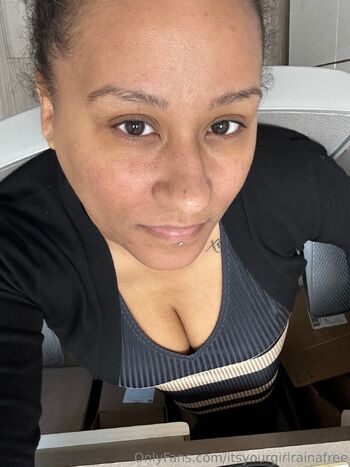 itsyourgirlrainafree