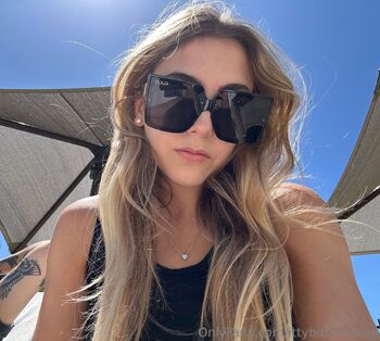 Cloe Lauren / ittybittybabiee nude photo #28