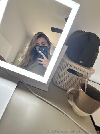 Cloe Lauren / ittybittybabiee nude photo #38