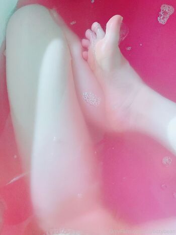 Bea / ittybittybean nude photo #22