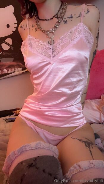 Ren( / ittybittyloli nude photo #3