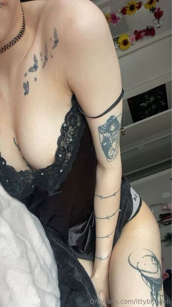 Ren( / ittybittyloli nude photo #13