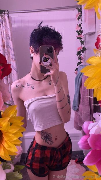 Ren( / ittybittyloli nude photo #17