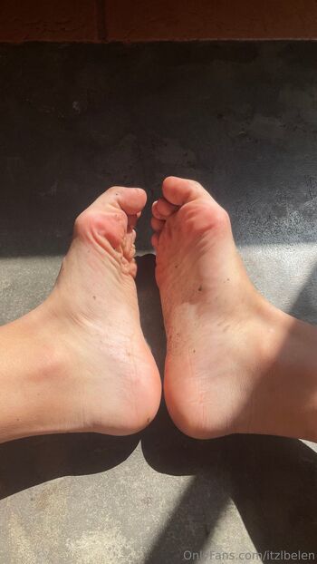 𝑮𝑶𝑫𝑫𝑬𝑺𝑺 𝑩𝑬𝑳𝑬𝑵 / itzlbelen / itzlbelen69 nude photo #2