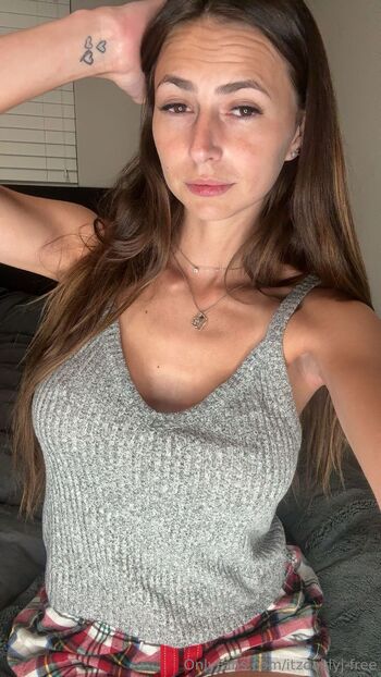 Oakly Johnson Free / itzoaklyj-free nude photo #2